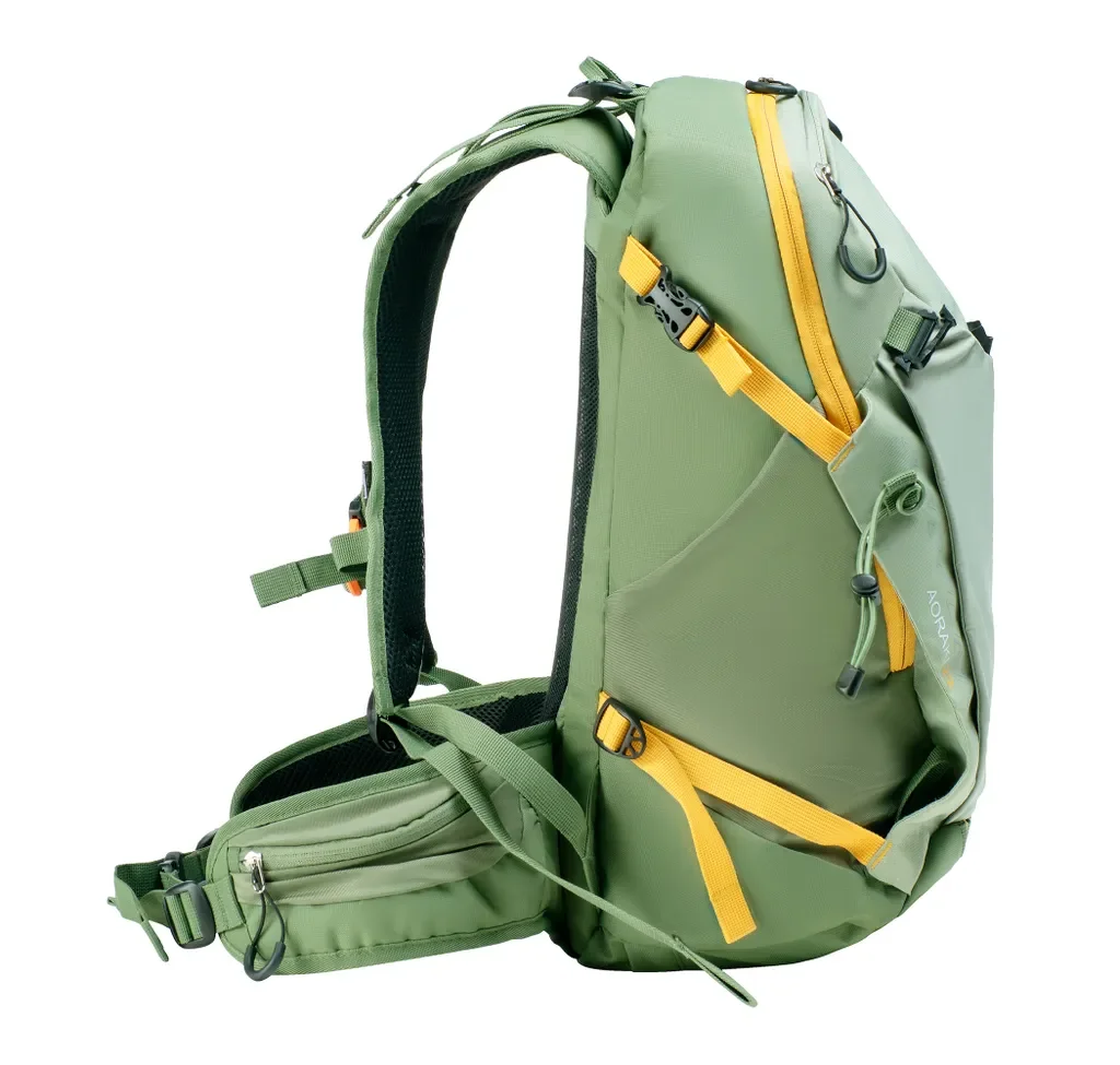 Black Crevice Aoraki 22L Wander und Bike Rucksack mit Regenhülle Olive